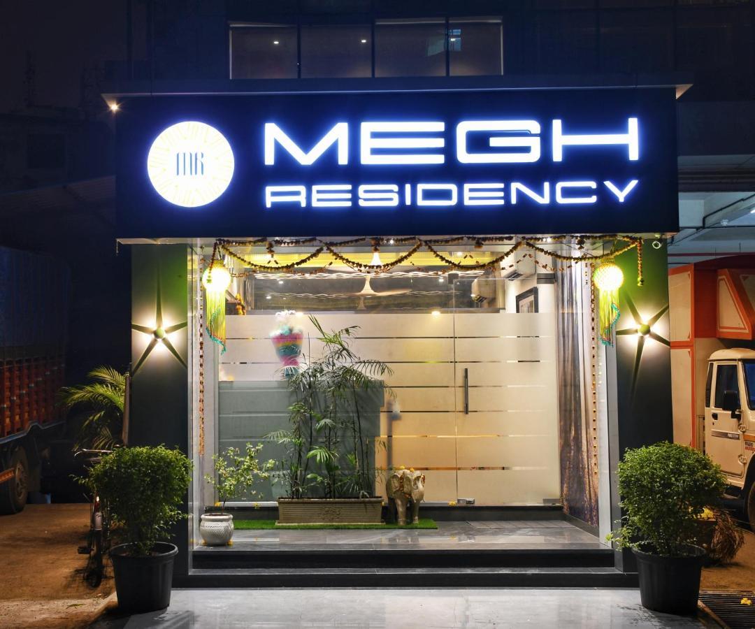 Отель Megh Residency Нави Мумбаи Экстерьер фото