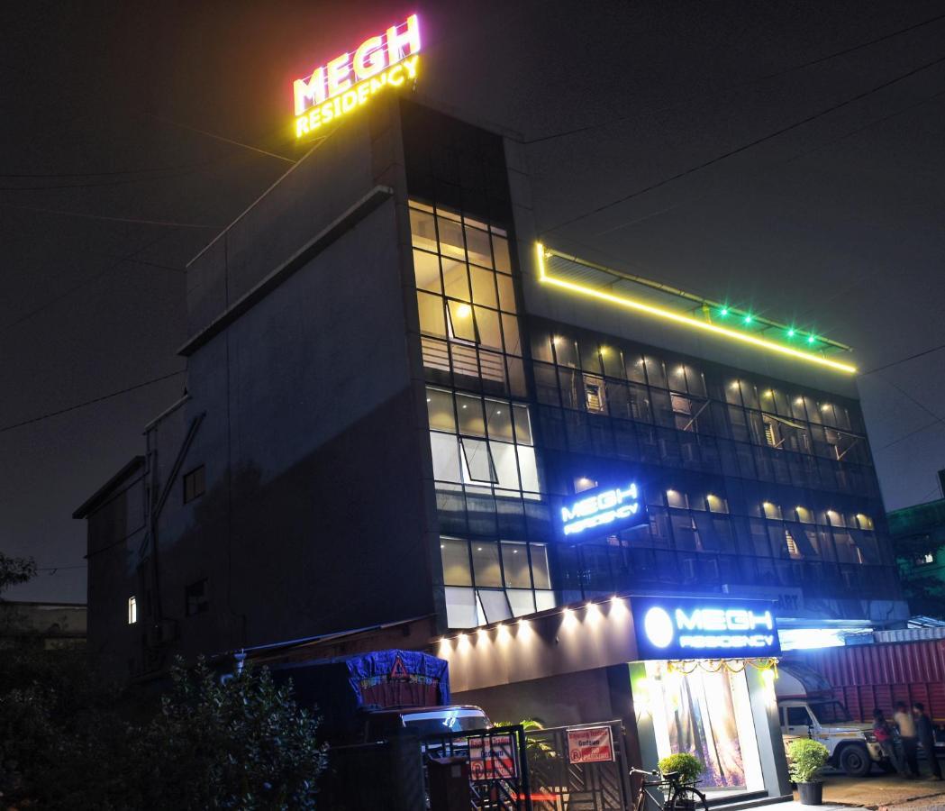 Отель Megh Residency Нави Мумбаи Экстерьер фото