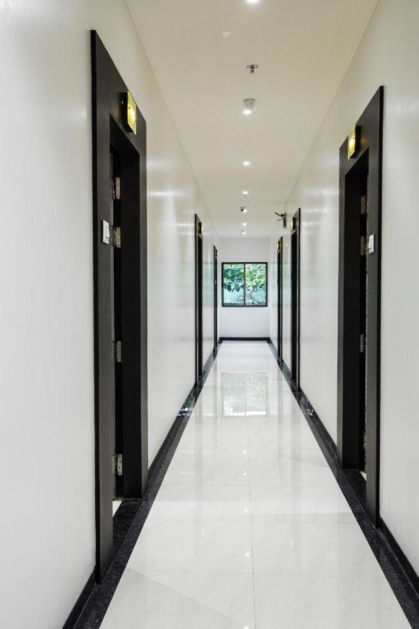 Отель Megh Residency Нави Мумбаи Экстерьер фото